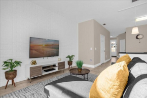 3 Bedrooms - 3 Bathrooms - Windsor Hills 7662 Sr